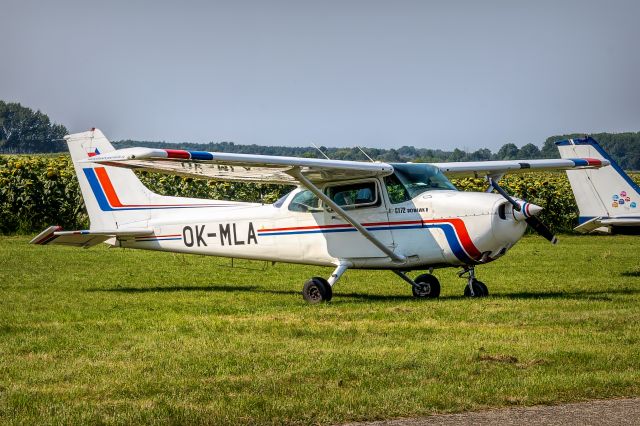 Cessna Skyhawk (OK-MLA)