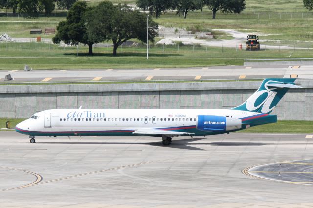 Boeing 717-200 (N983AT) - AirTran Flight  95 (N983AT) taxis at Tampa International Airport prior to a flight to Pittsburgh International Airport