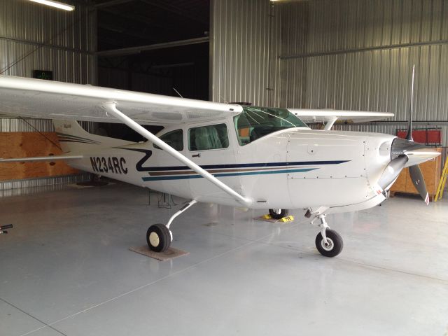 Cessna Skylane RG (N234RC)