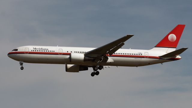 BOEING 767-300 (I-AIGJ)