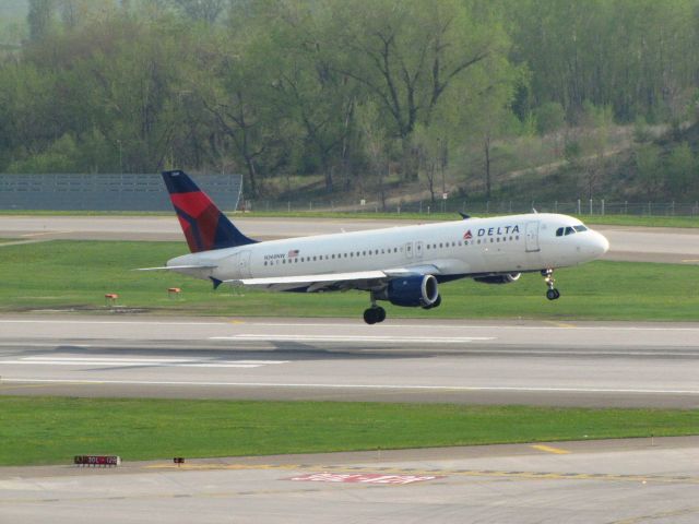 Airbus A320 (N368NW)