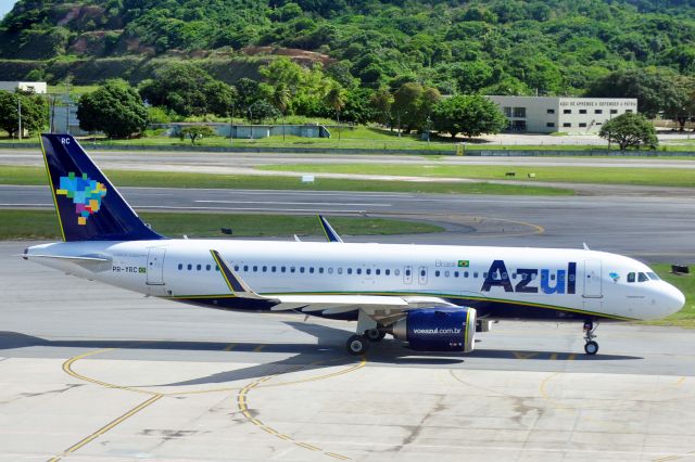 Airbus A320 (PR-YRC) - PR-YRCbr /Airbus A320-251nbr /05/05/2017