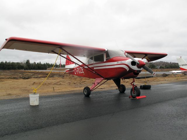 Piper PA-22 Tri-Pacer (C-FKZE)