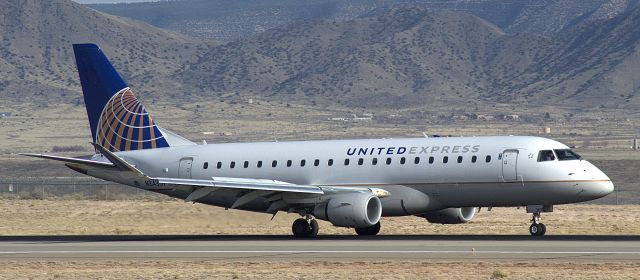 Embraer 175 (N84307)