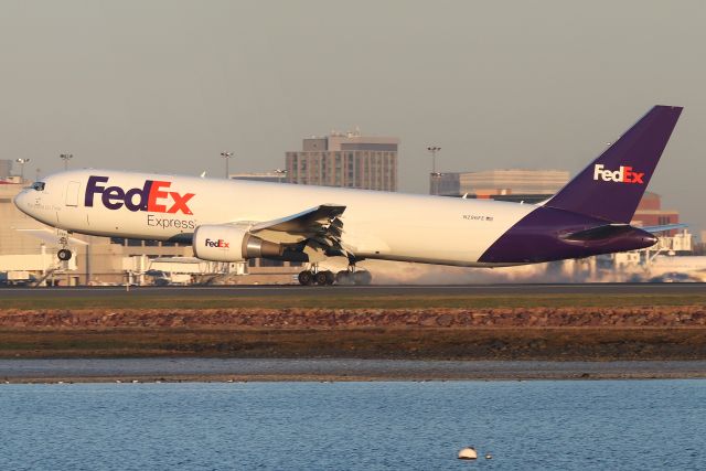 BOEING 767-300 (N296FE) - FDX 1406 from Memphis landing on 22L