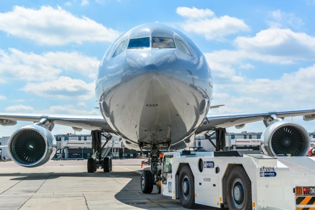 Airbus A330-300 (N277AY)