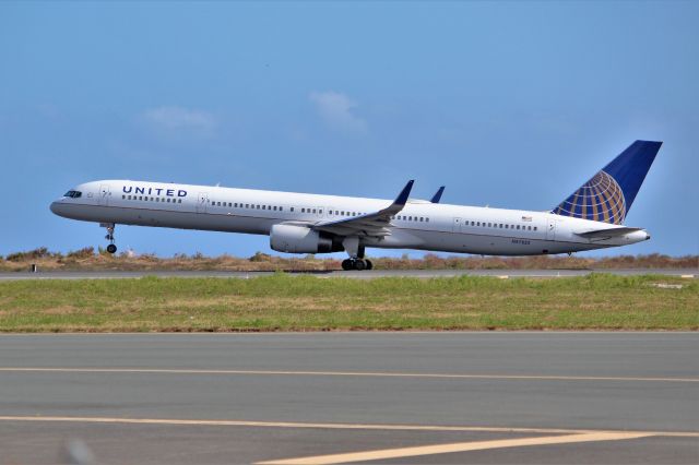 BOEING 757-300 (N57852)
