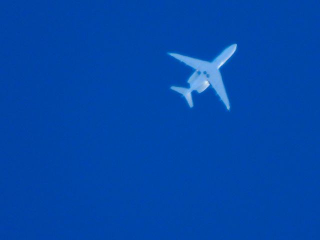 Canadair Challenger 350 (N350LY) - SJJ350br /SUS-OKCbr /01/06/2025