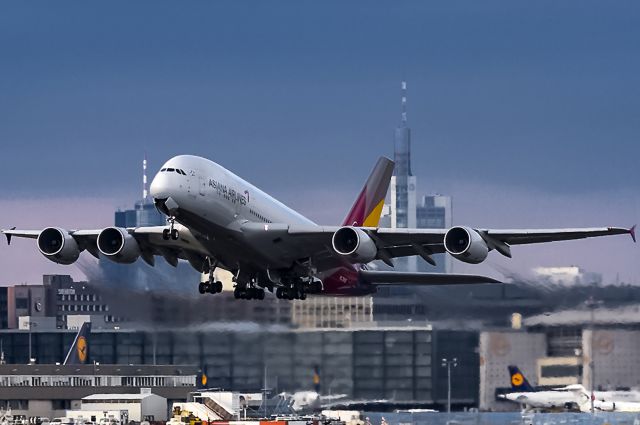 Airbus A380-800 (HL7641) - long distance close up