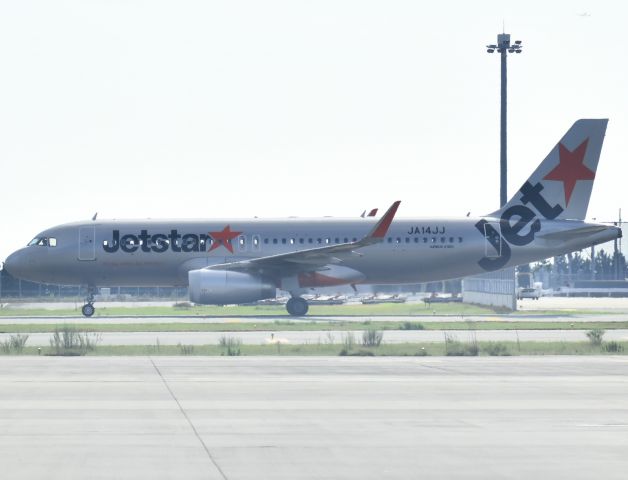 Airbus A320 (JA14JJ)