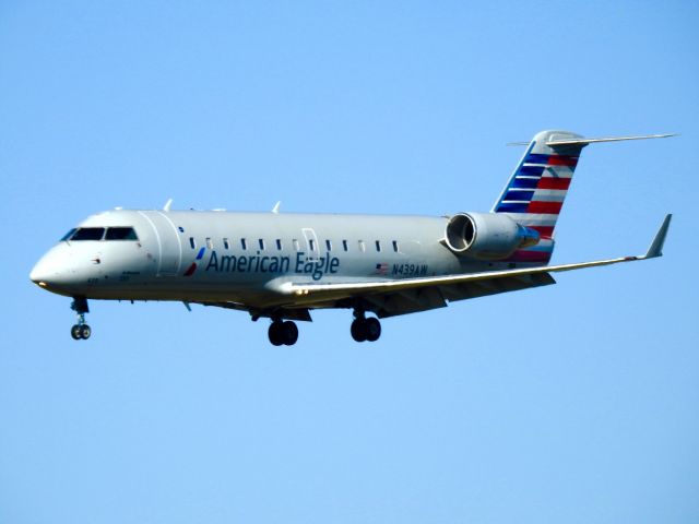 Canadair Regional Jet CRJ-200 (N439AW)