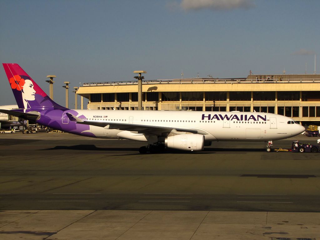 Photo of Hawaiian Airlines A332 (N381HA) - FlightAware