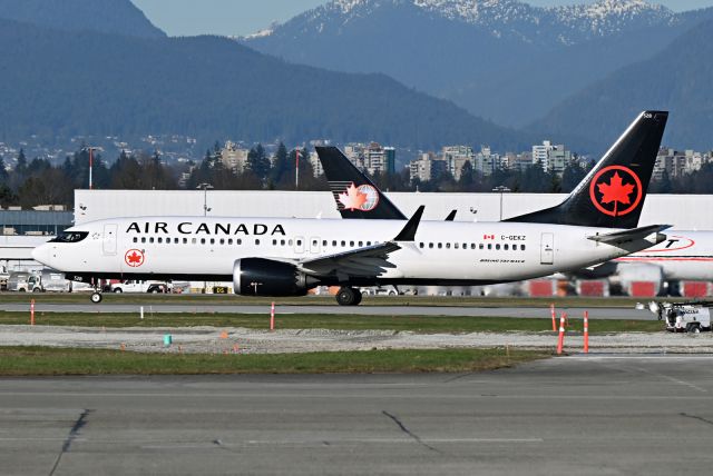 Boeing 737 MAX 8 (C-GEKZ)