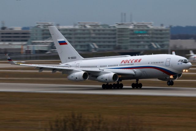 Ilyushin Il-96 (RA-96020)