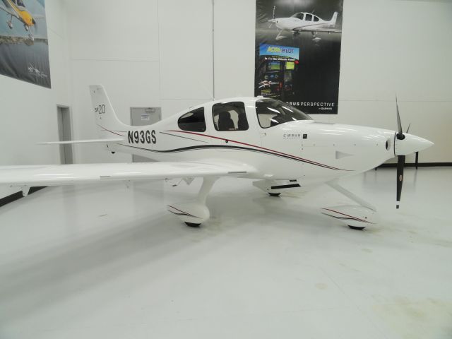 Cirrus SR-20 (N93GS)