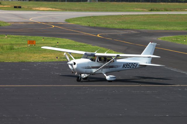 Cessna Skyhawk (N9525V)