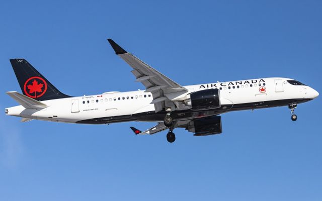 Airbus A220-300 (C-GUPL)