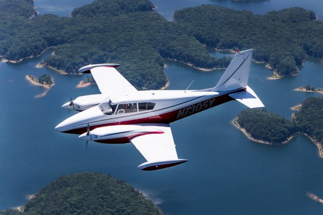 Piper PA-30 Twin Comanche (N7305Y) - Beautiful at 50 years old