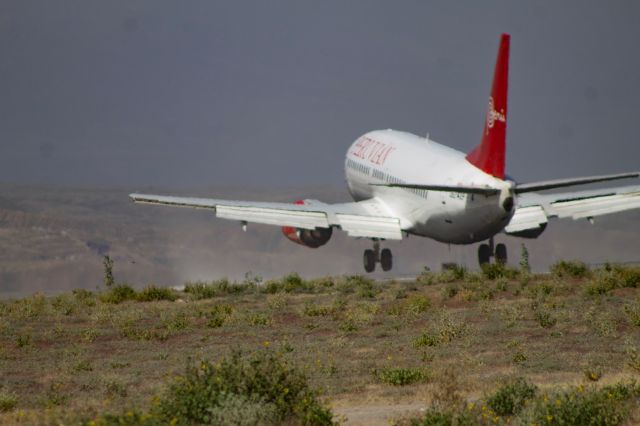 BOEING 737-300 (OB2142P) - Touchdown! ð¬