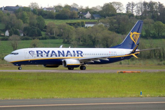 Boeing 737-800 (9H-QBS) - Departing rwy 08 on 29-Apr-25 operating flight RYR7456 to LPFR.
