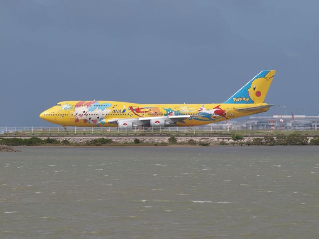 Boeing 747-400 (BON8957) - POKEMON JET