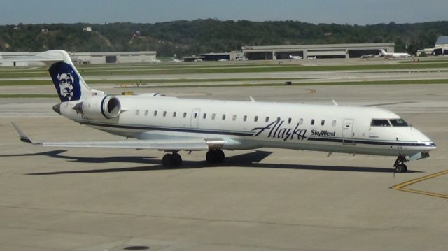 Canadair Regional Jet CRJ-700 (N218AG) - Alaska (Skywest) 3469 departing to Seattle.   Taken September 10, 2015!  