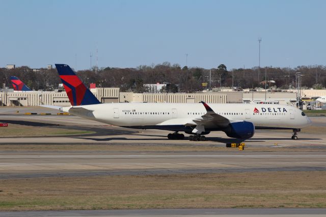 Airbus A350-900 (N576DZ)