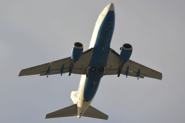 Boeing 737-500 (C6-BFE)