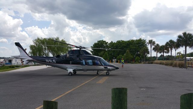 Bombardier Global Express (N1LS) - Big Surprise Helo N1LS lands at Tavares Americas Seaplane City