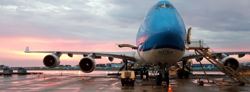 Boeing 747-200 (PH-CKB) - PH-CKB (Leeuwin) Stand S-77 AMSbr /EHAM. Sunset.