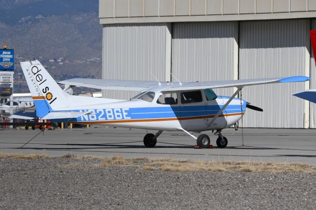 Cessna Skyhawk (N8286E)