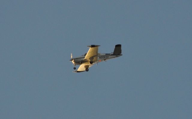 Beechcraft 35 Bonanza (N2053Y)