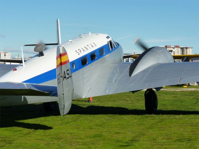 Beechcraft 18 (EC-ASJ)