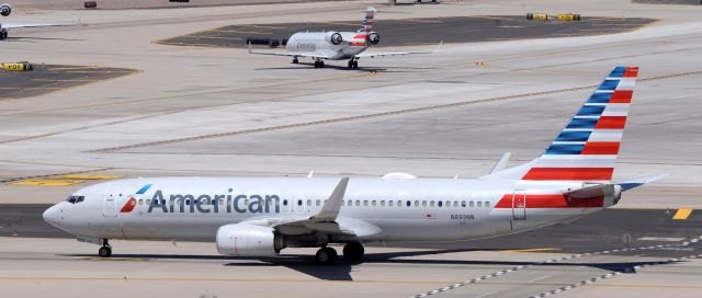 Boeing 737-700 (N893NN) - phoenix sky harbor international airport 20JUN20