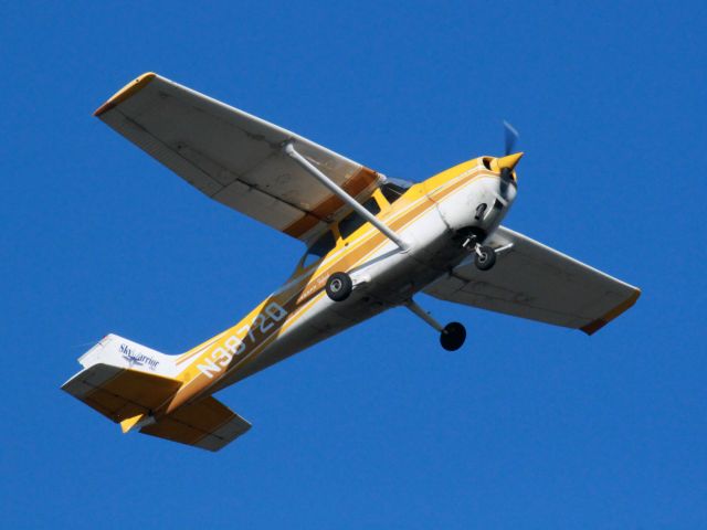 Cessna Skyhawk (N3872Q)