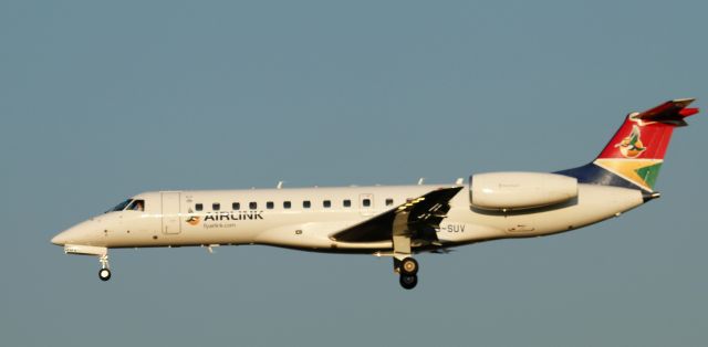 Embraer ERJ-135 (ZS-ALG) - Landing At faor