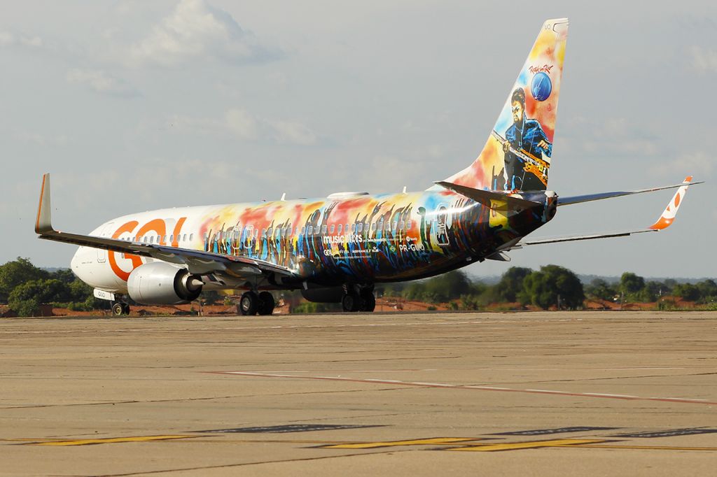 Boeing 737-800 (PR-GUO)