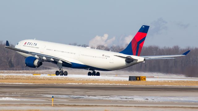 Airbus A330-300 (N814NW) - Runway 27 departure with bengals to la to play the rams in super bowel