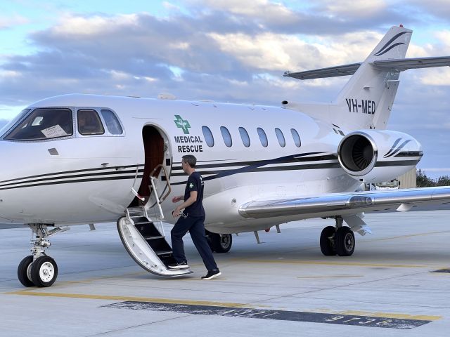 Hawker 800 (VH-MED)