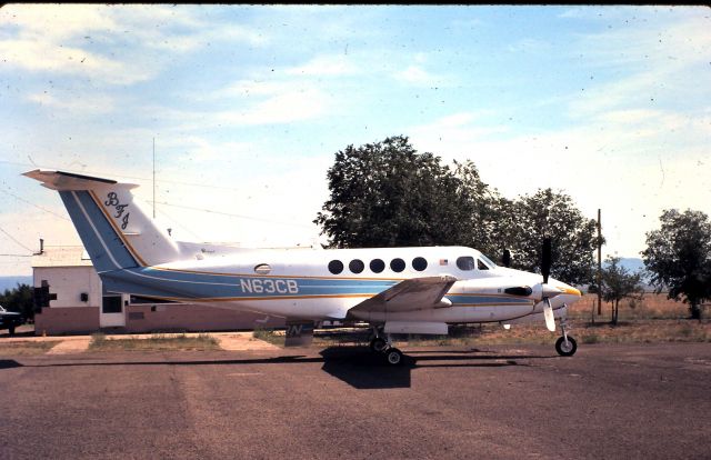 N63CB — - 1975 (snBB79) Beechcraft King Air @ Playboy Airport Lake Geneva WI 1976 pilot Smokey Slover