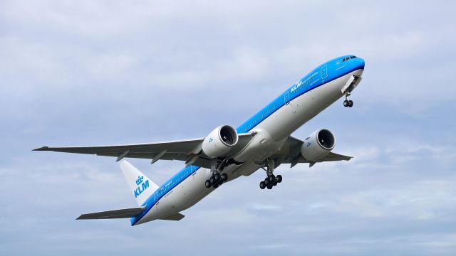 BOEING 777-300 (PH-BVP) - KLM9866 on rotation from Rwy 16R to begin its delivery flight to AMS/EHAM on 2/24/16. (ln 1376 / cn 44555).