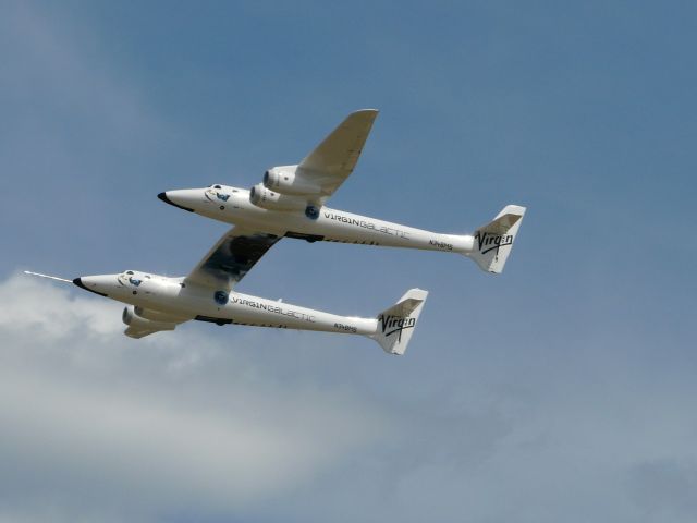 Scaled Composites White Knight 2 (N348MS)