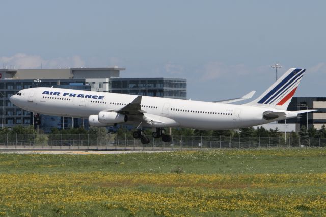 Airbus A340-300 (F-GLZI) - July 25, 2010 - landed Toronto 