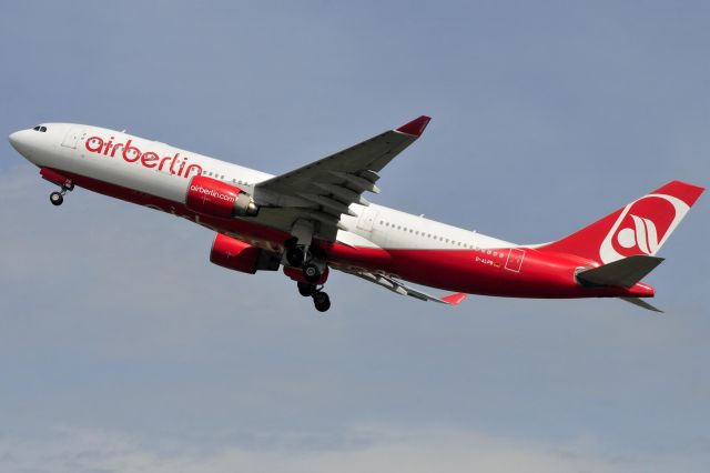 Airbus A330-200 (D-ALPB)
