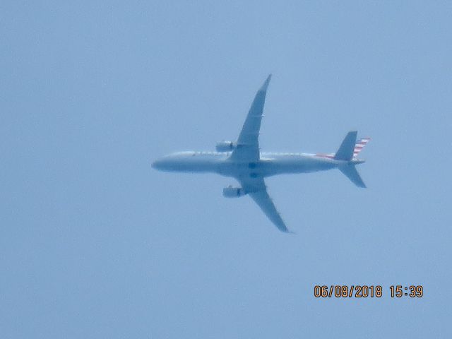 Embraer 175 (N262NN)