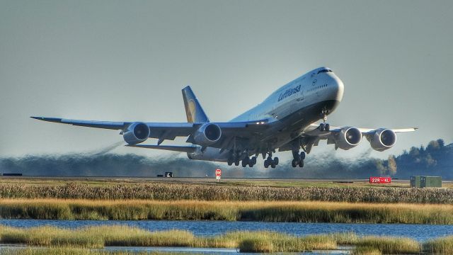 BOEING 747-8 (D-ABYH)