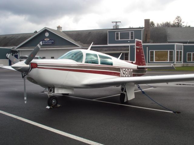 Mooney M-20 Turbo (N5810T)