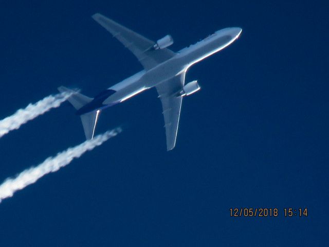 BOEING 767-300 (N154FE)