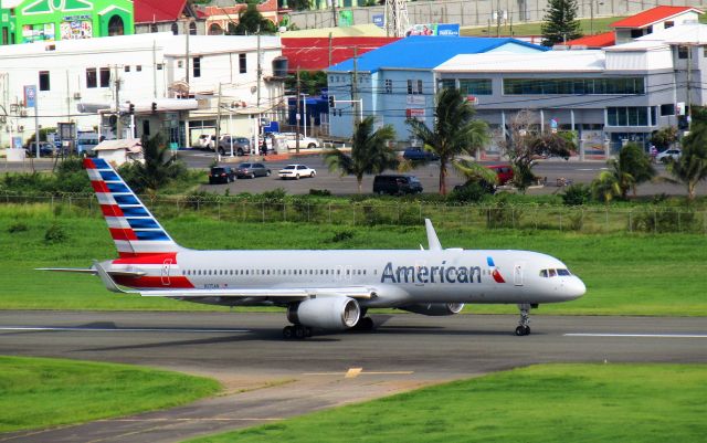 Boeing 757-200 (N175AN)