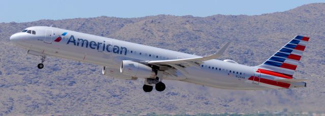 Airbus A321 (N128AN) - phoenix sky harbor international airport AAL777 br /20JUN20